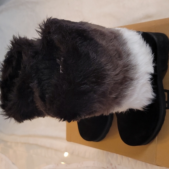 BEARPAW® Regina Suede Faux Fur Boot with NeverWet - Picture 4 of 7